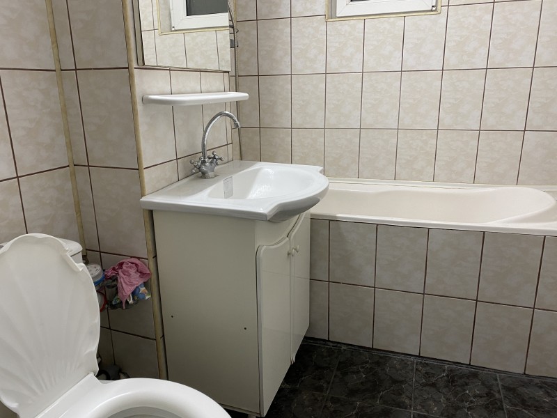 Apartament 3 camere decomandate, Lapus, Sucpi - Restaurant Prestige, parter