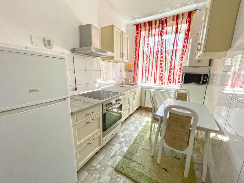 Apartament 3 camere semidecomandate, Centru - Ramada, etaj 2, complet mobilat si utilat