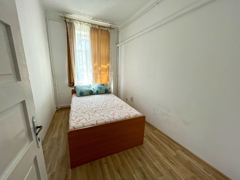 Apartament 3 camere semidecomandate, Centru - Ramada, etaj 2, complet mobilat si utilat