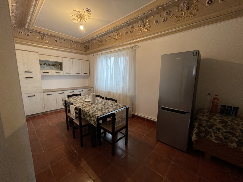 Casa Bariera Valcii speciala de inchiriat pentru firma sau locuinta