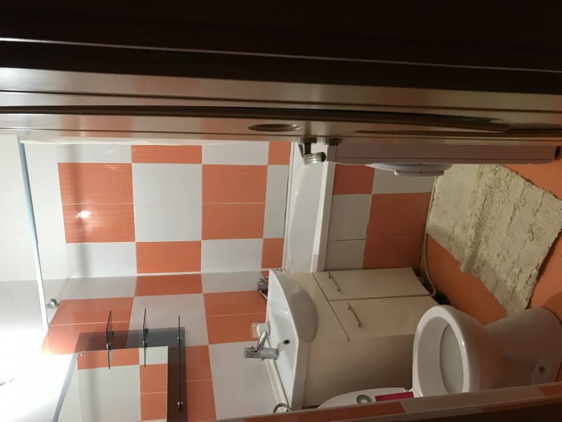 Garsoniera de vanzare, Brazda lui Novac, etaj 6