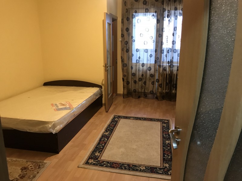 Garsoniera de vanzare, Brazda lui Novac, etaj 6