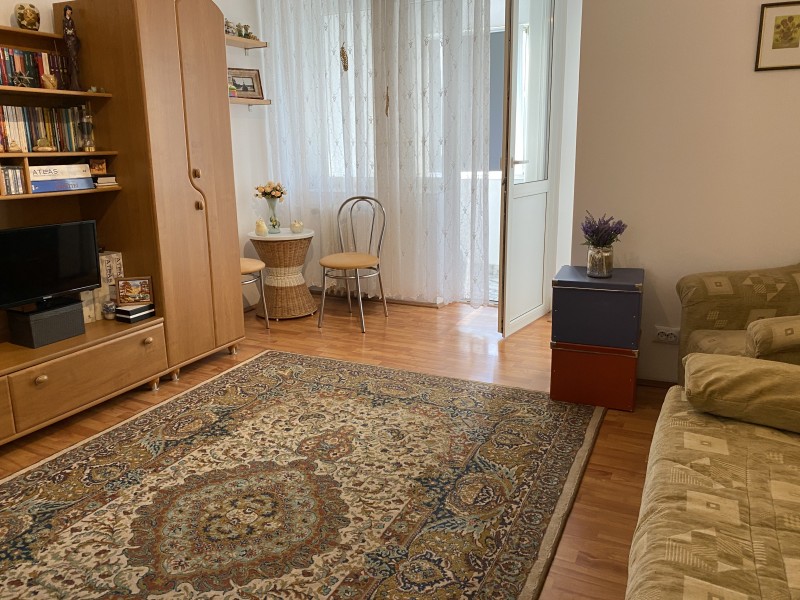 Garsoniera de vanzare mobilata si utilata complet, etaj intermediar, 2 lifturi, Brazda lui Novac - Piata , Complexul Vechi