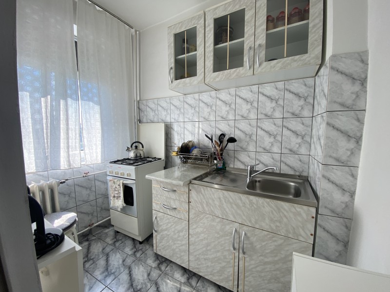 Garsoniera de vanzare mobilata si utilata complet, etaj intermediar, 2 lifturi, Brazda lui Novac - Piata , Complexul Vechi
