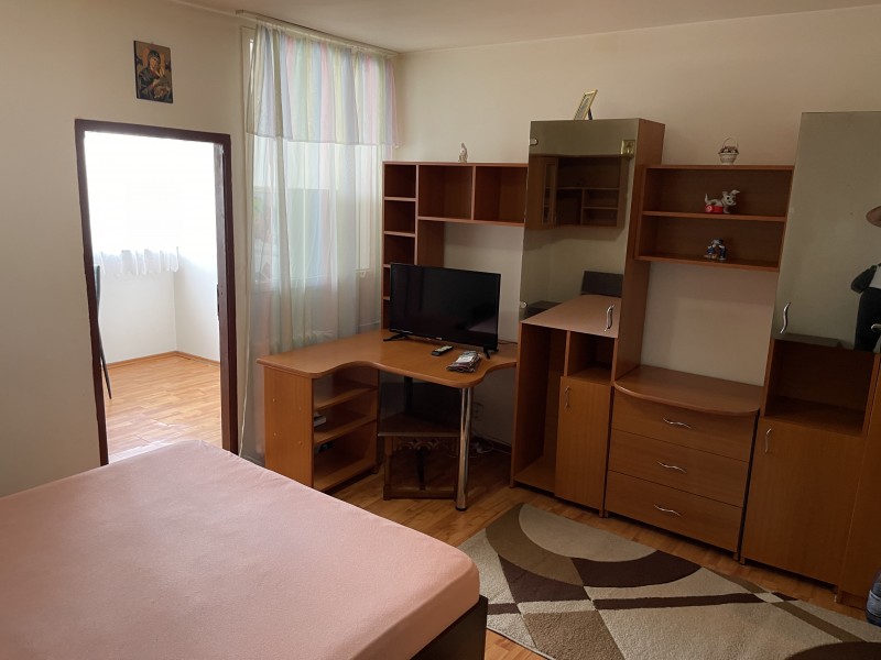 Garsoniera mobilata si utilata complet, Brazda- Liceul Titulescu, foarte spatioasa, vedere panoramica