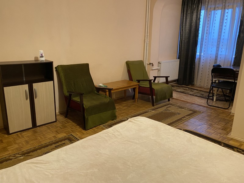Garsoniera mobilata si utilata complet, Brazda lui Novac - Piata Baba Novac, foarte spatioasa, libera