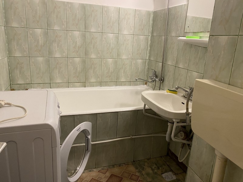 Garsoniera mobilata si utilata complet, Brazda lui Novac - Piata Baba Novac, foarte spatioasa, libera