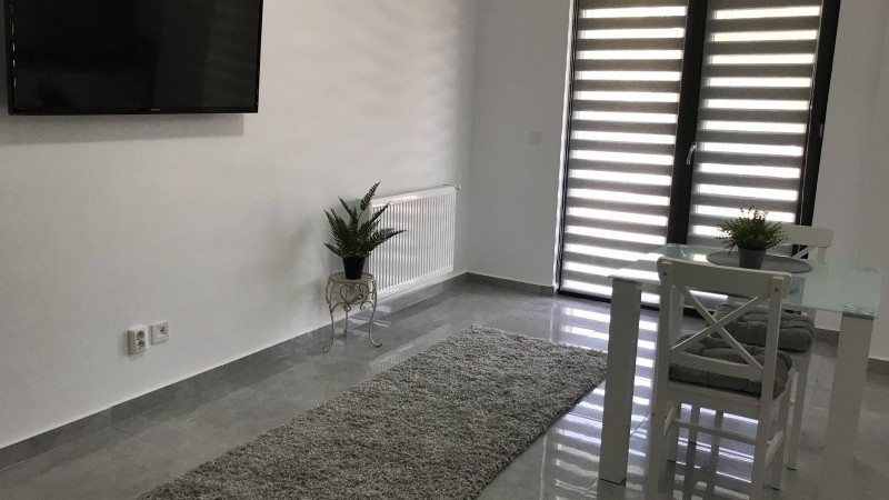 Garsoniera moderna Str Caracal, fostul RAR, langa MALL