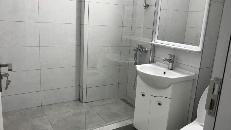 Garsoniera moderna Str Caracal, fostul RAR, langa MALL