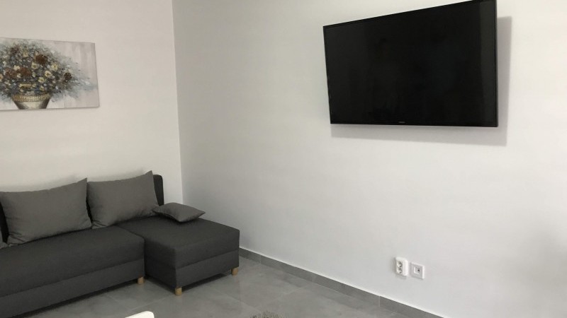 Garsoniera moderna Str Caracal, fostul RAR, langa MALL