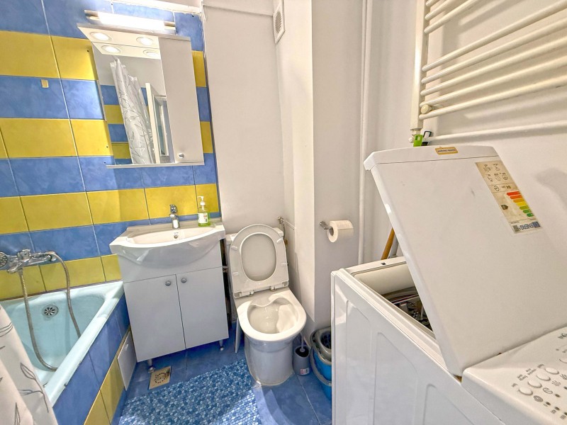 Garsoniera ultracentral, vis-a-vis Universitatea din Craiova, Calea Bucuresti, centrala termica
