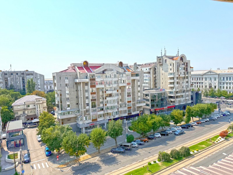 Garsoniera ultracentral, vis-a-vis Universitatea din Craiova, Calea Bucuresti, centrala termica