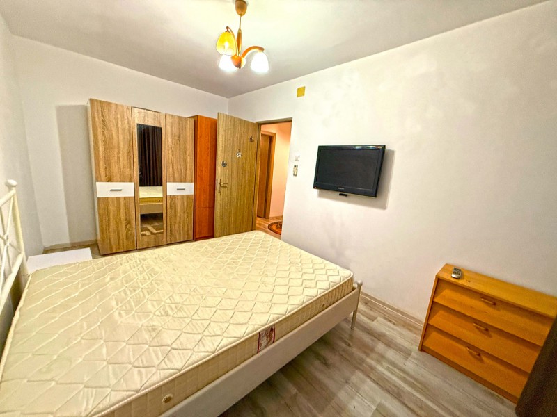 Inchiriere apartament 2 camere, etaj 4/4, Calea Bucuresti, zona Institut
