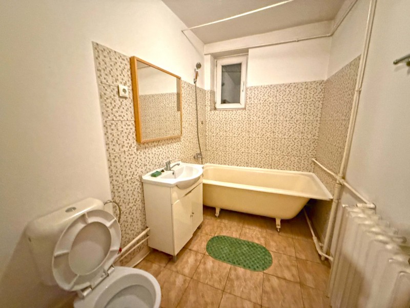 Inchiriere apartament 2 camere, etaj 4/4, Calea Bucuresti, zona Institut