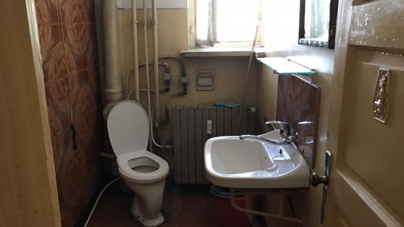 Inchiriere apartament 2 camere decomandat, etaj1 Primarie