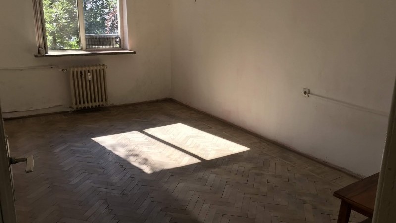 Inchiriere apartament 2 camere decomandat, etaj1 Primarie