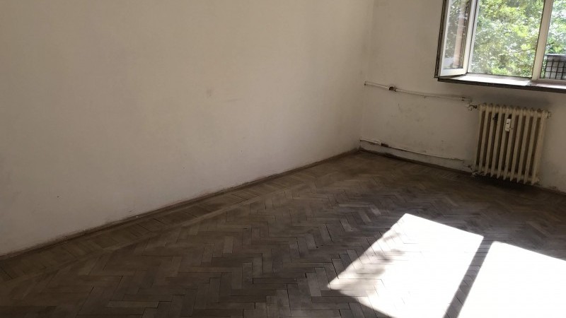 Inchiriere apartament 2 camere decomandat, etaj1 Primarie