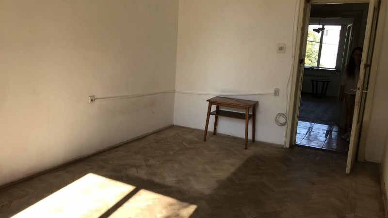 Inchiriere apartament 2 camere decomandat, etaj1 Primarie
