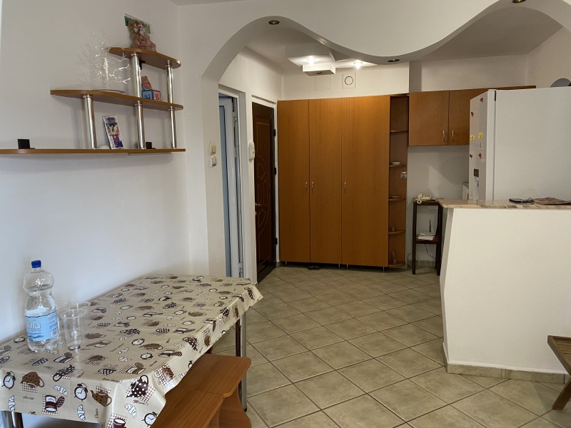 Apartament 2 camere decomandat, mobilat, etaj 3/4, Sarari, in spatele Kaufland