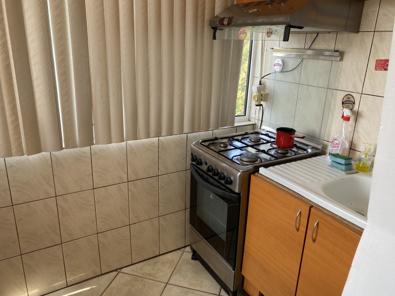Apartament 2 camere decomandat, mobilat, etaj 3/4, Sarari, in spatele Kaufland