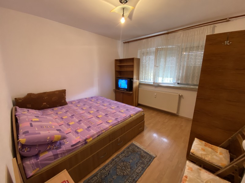 Apartament 2 camere decomandat, mobilat, etaj 3/4, Sarari, in spatele Kaufland