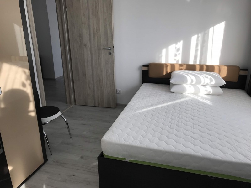 Inchiriere apartament 2 camere decomandat, mobilat, etaj 4/10, an constructie 2018, Craiovita Noua, zona Depou