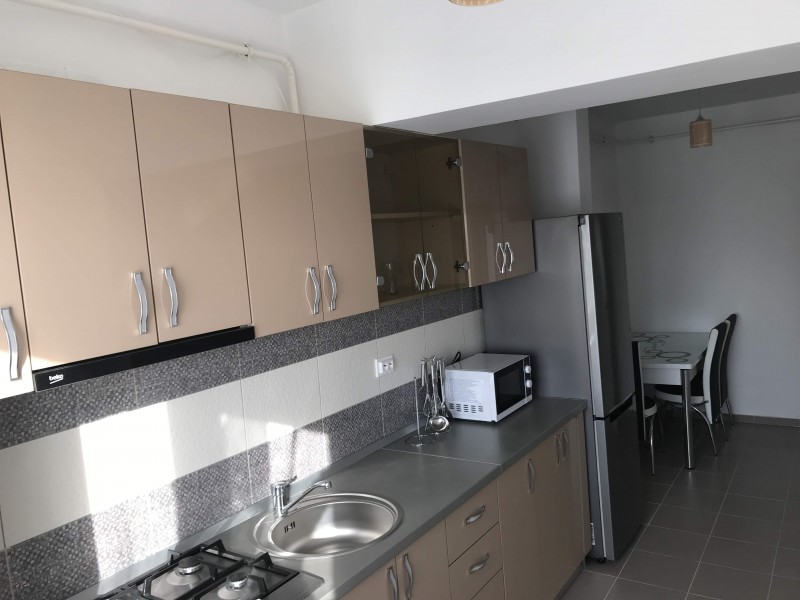 Inchiriere apartament 2 camere decomandat, mobilat, etaj 4/10, an constructie 2018, Craiovita Noua, zona Depou