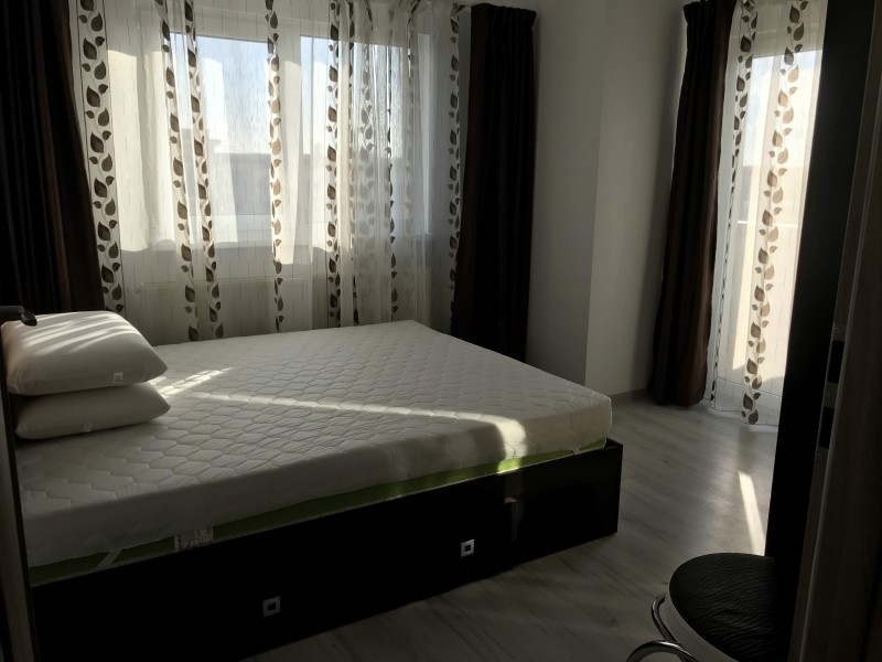 Inchiriere apartament 2 camere decomandat, mobilat, etaj 4/10, an constructie 2018, Craiovita Noua, zona Depou