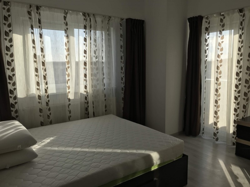 Inchiriere apartament 2 camere decomandat, mobilat, etaj 4/10, an constructie 2018, Craiovita Noua, zona Depou