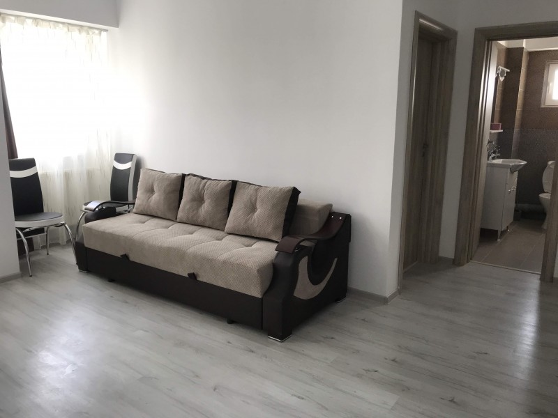 Inchiriere apartament 2 camere decomandat, mobilat, etaj 4/10, an constructie 2018, Craiovita Noua, zona Depou