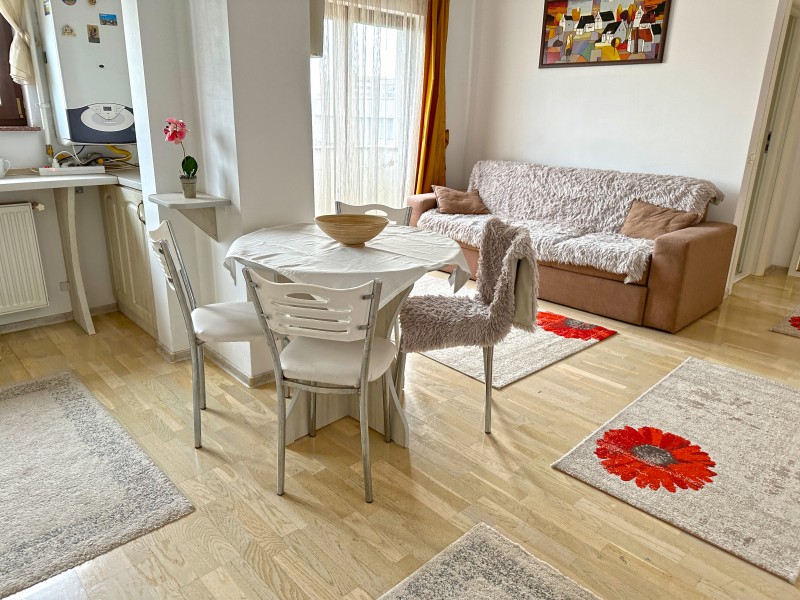 Inchiriere apartament 2 camere decomandat, mobilat, etaj 5/7, Centru, zona Valea Vlaicii