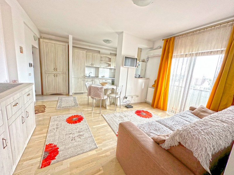Inchiriere apartament 2 camere decomandat, mobilat, etaj 5/7, Centru, zona Valea Vlaicii