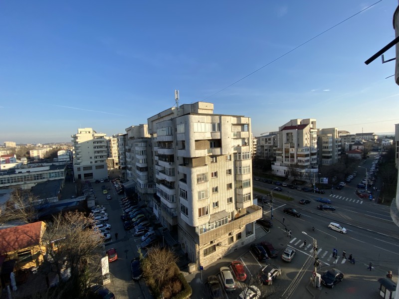Inchiriere apartament 2 camere decomandat, mobilat, etaj 6/7, Calea Bucuresti, zona Piata Centrala