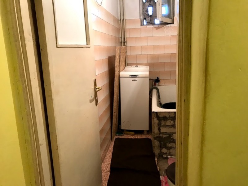 Inchiriere apartament 2 camere semidecomandat, etaj 2/4, Craiovita Noua, zona Orizont