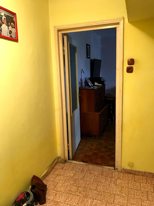 Inchiriere apartament 2 camere semidecomandat, etaj 2/4, Craiovita Noua, zona Orizont