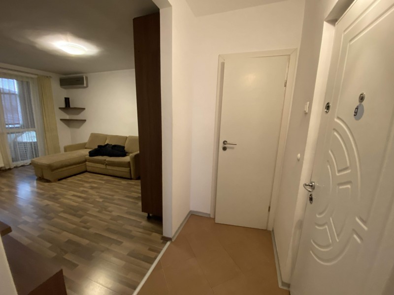 Inchiriere apartament 2 camere semidecomandat, mobilat, etaj 2/4, Centru, zona Primarie