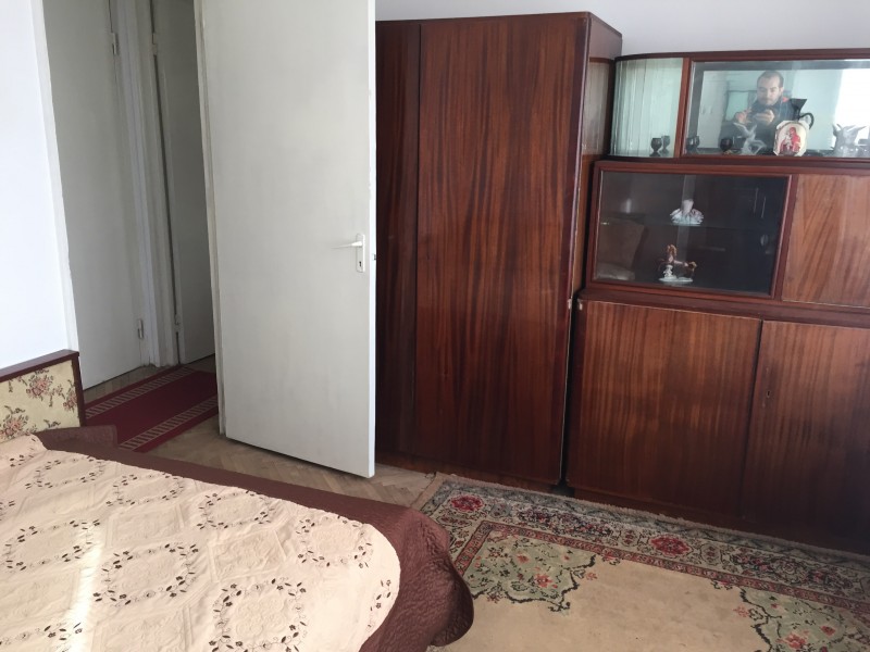Inchiriere apartament 2 camere semidecomandat, mobilat, etaj 3/4, Rovine, zona IRUC