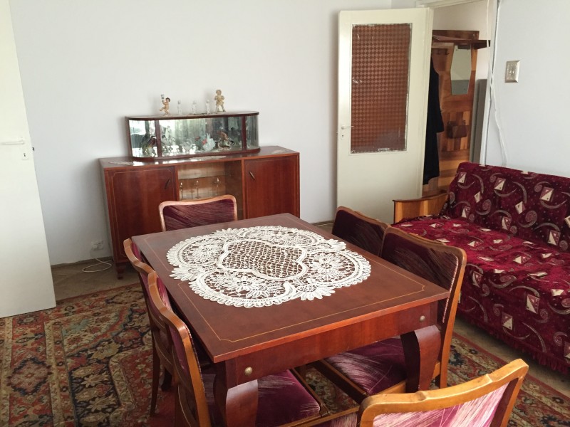 Inchiriere apartament 2 camere semidecomandat, mobilat, etaj 3/4, Rovine, zona IRUC