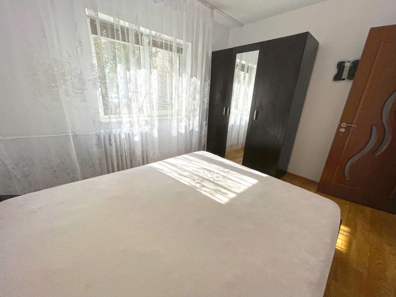 Inchiriere apartament 2 camere semidecomandat, mobilat, parter/4, Brazda lui Novac, zona Complex Vechi