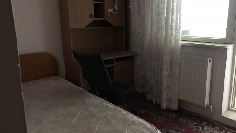 Inchiriere apartament 4 camere decomandat, mobilat, etaj 5/10, Rovine
