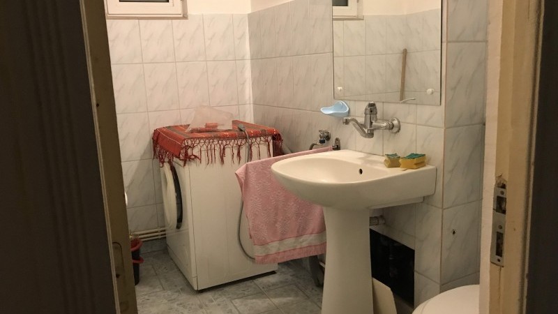 Inchiriere apartament 4 camere decomandat, mobilat, etaj 5/10, Rovine