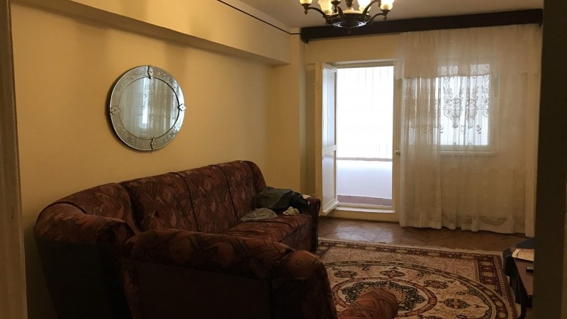 Inchiriere apartament 4 camere decomandat, mobilat, etaj 5/10, Rovine
