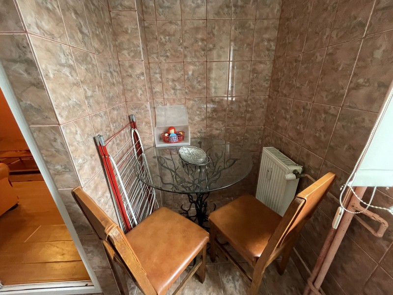Inchiriere garsoniera 1 Mai - Ciuperca vis a vis Sala Polivalenta, libera