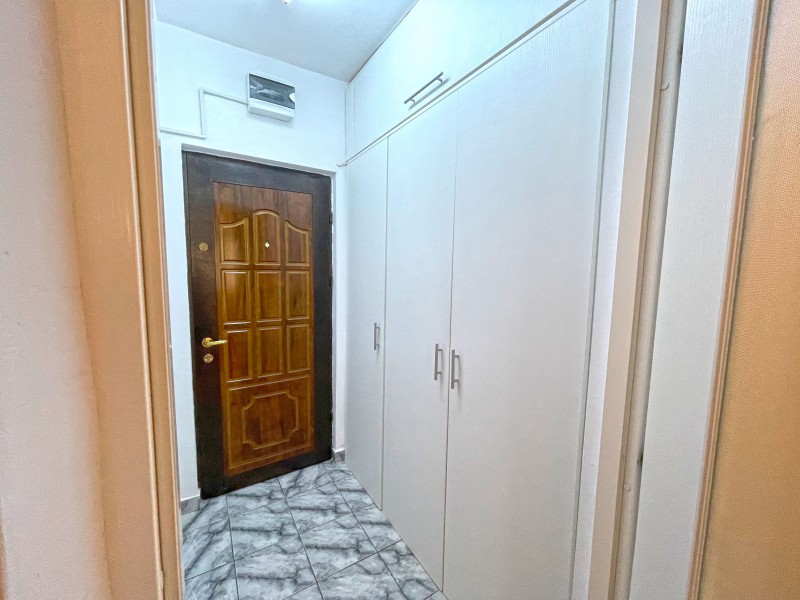 Inchiriere garsoniera Brazda lui Novac, moderna, curata, Piata Complex Vechi