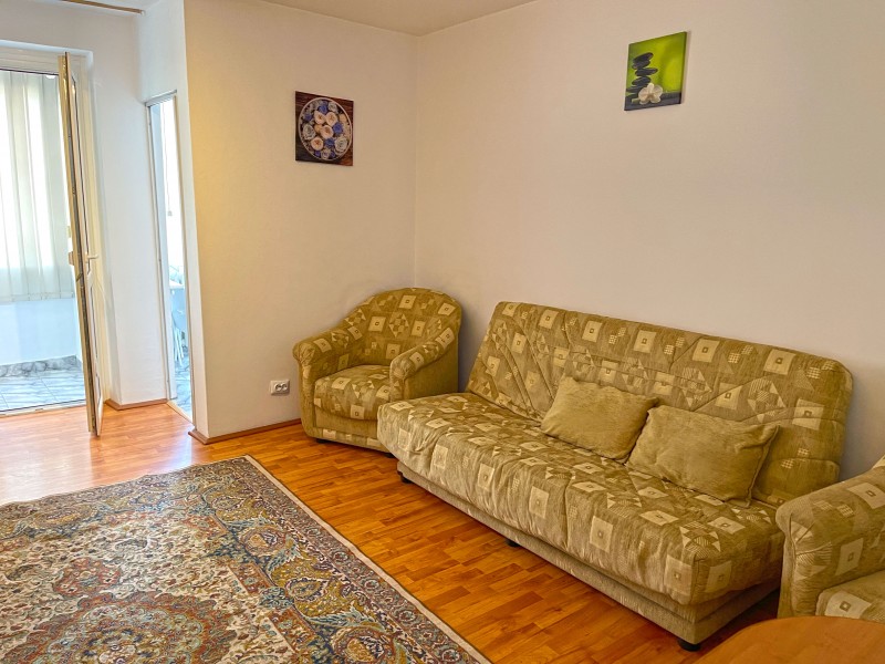 Inchiriere garsoniera Brazda lui Novac, moderna, curata, Piata Complex Vechi