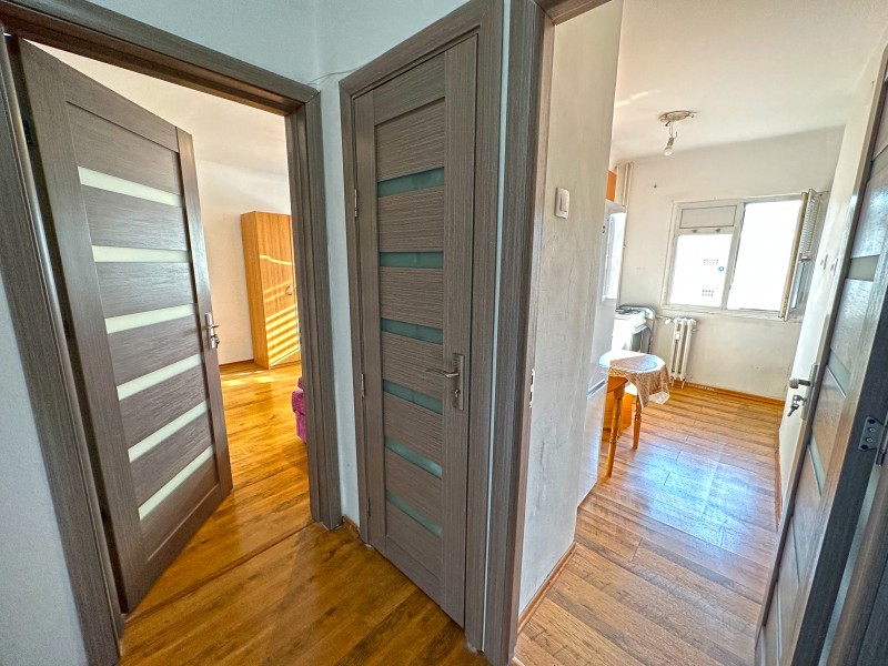Inchiriere garsoniera decomandat, mobilat, etaj 3/4, Brazda lui Novac, zona Rocada