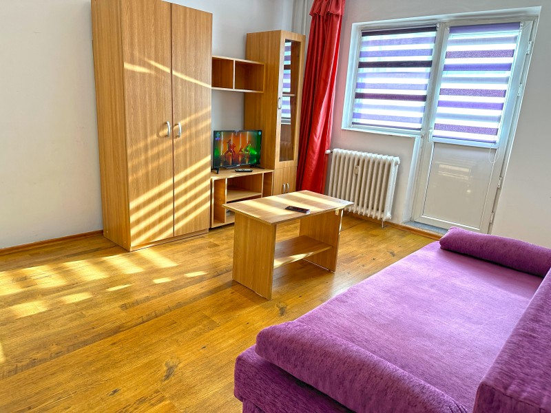 Inchiriere garsoniera decomandat, mobilat, etaj 3/4, Brazda lui Novac, zona Rocada