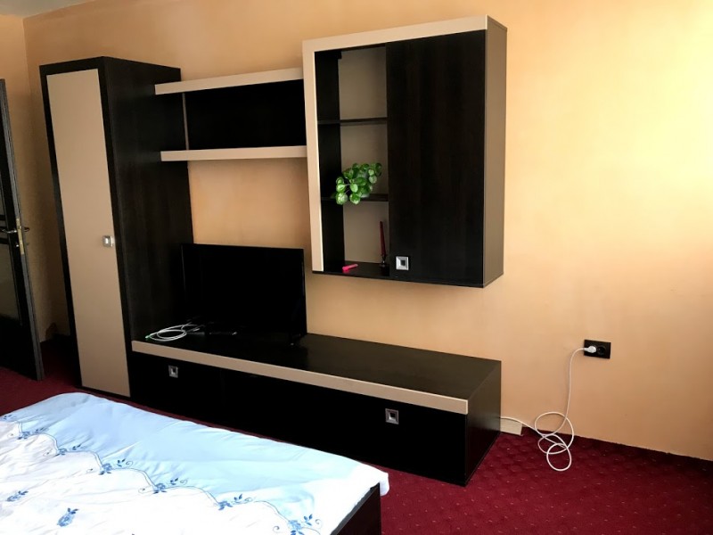 Inchiriere garsoniera decomandat, mobilat, etaj 4/10, Calea Bucuresti, zona Rotonda