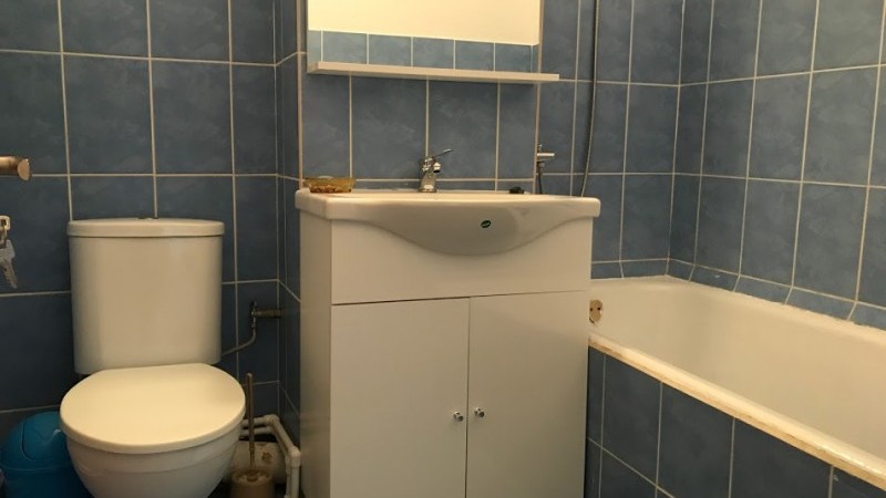 Inchiriere garsoniera decomandat, mobilat, etaj 7/8, Calea Bucuresti, zona Mc'Donalds