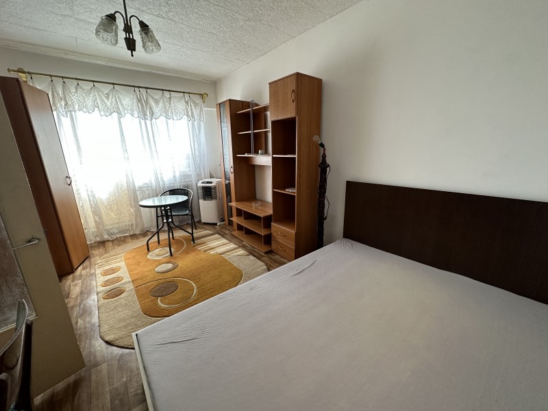 Inchiriere garsoniera decomandata, etaj 4/4, Craiovita Noua, zona Segarcea, langa Lidl